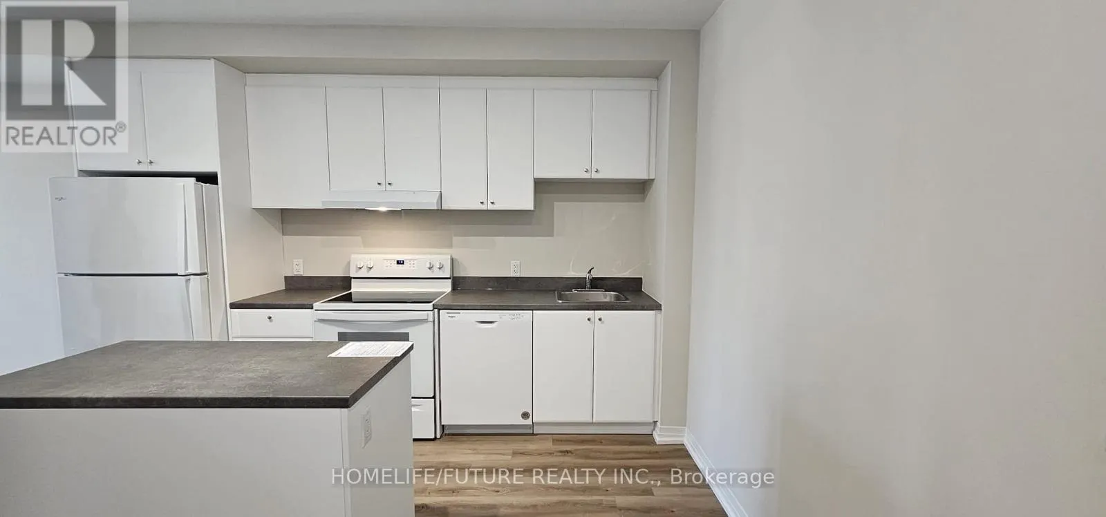 302 - 50 HERRICK AVENUE