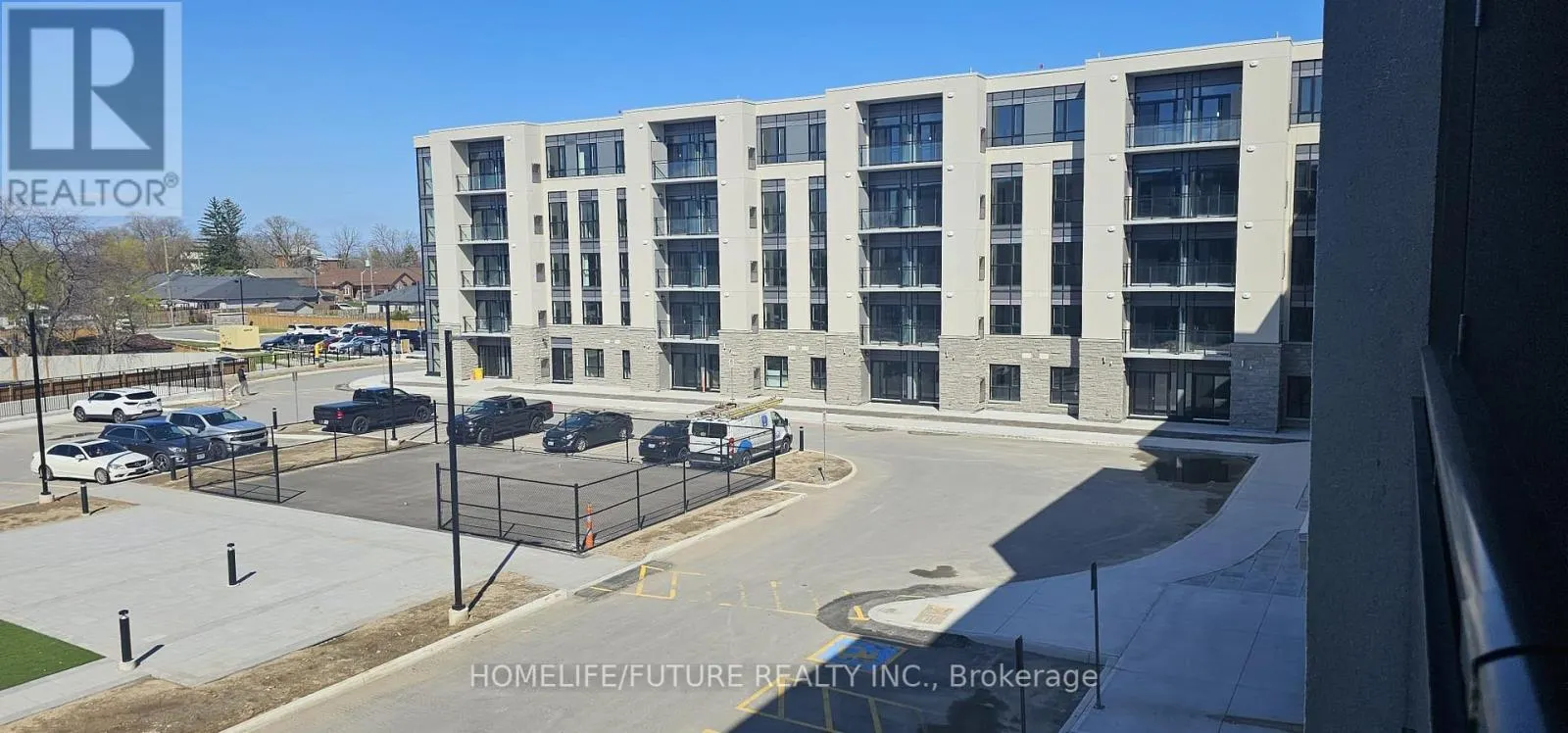 302 - 50 HERRICK AVENUE