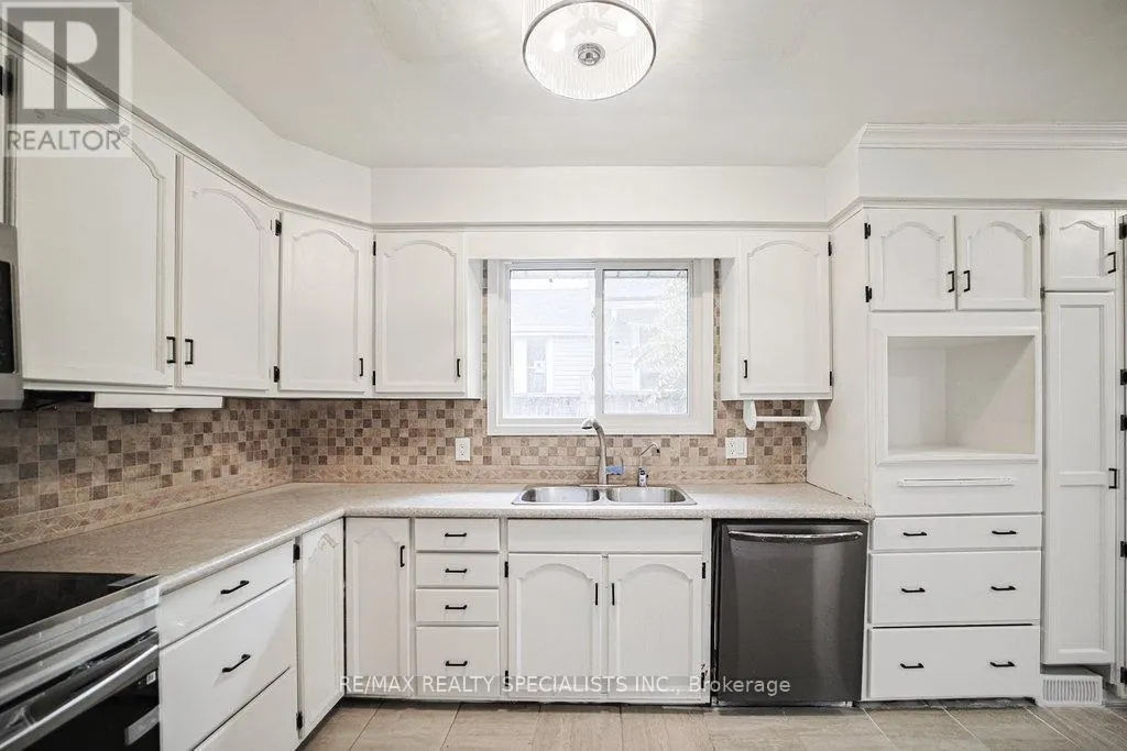 215A PARIS ROAD