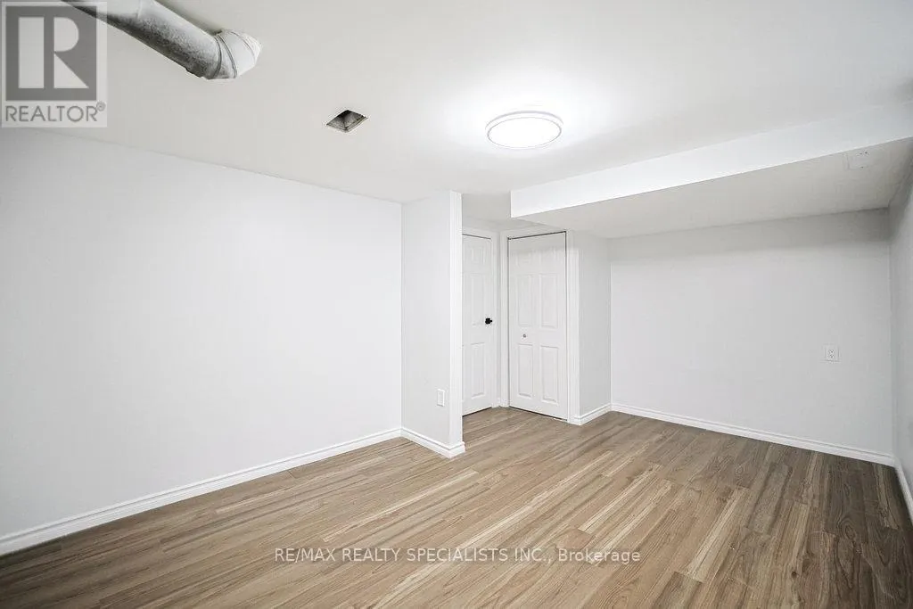 215A PARIS ROAD