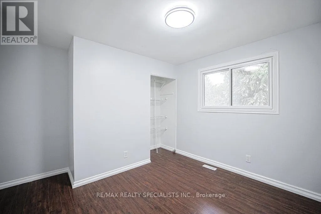 215A PARIS ROAD
