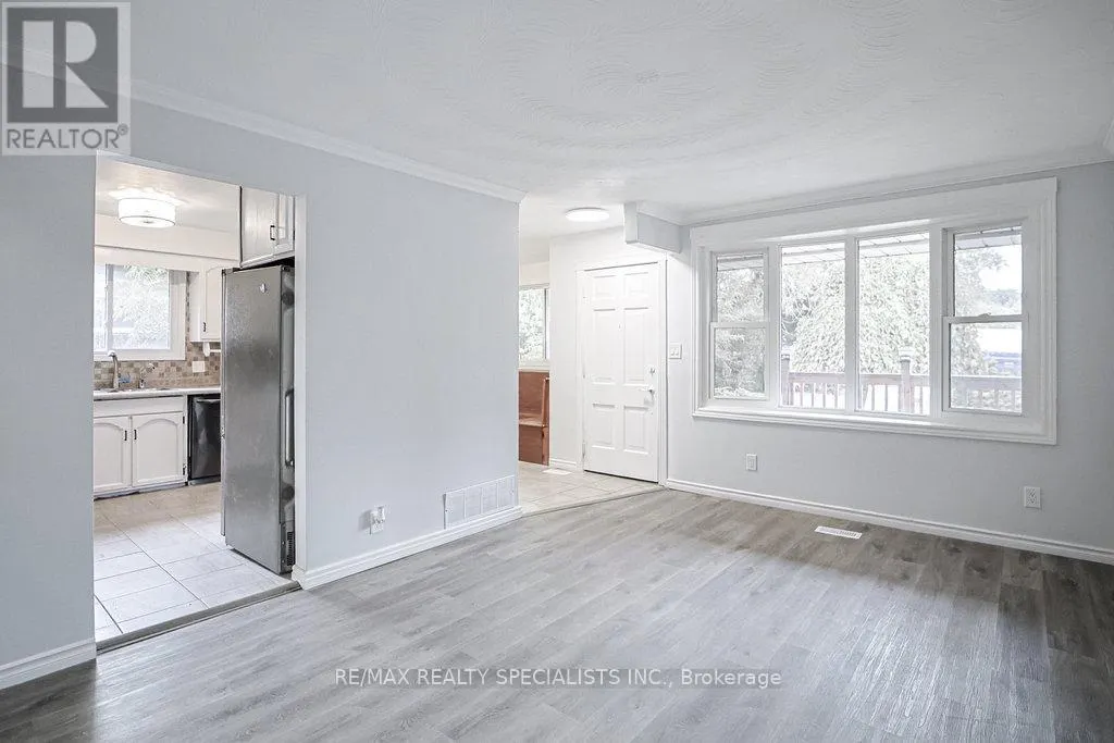 215A PARIS ROAD