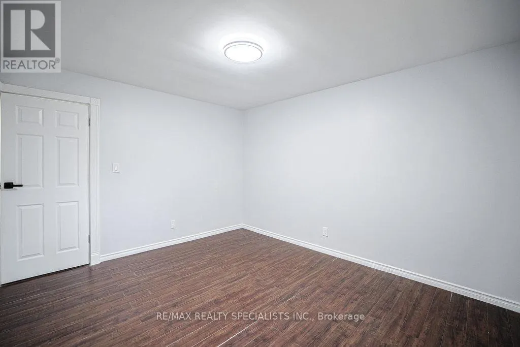 215A PARIS ROAD