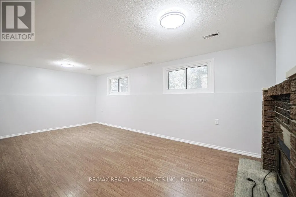 215A PARIS ROAD