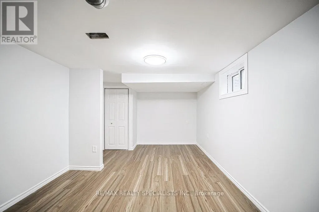 215A PARIS ROAD