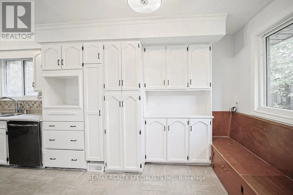 215A PARIS ROAD