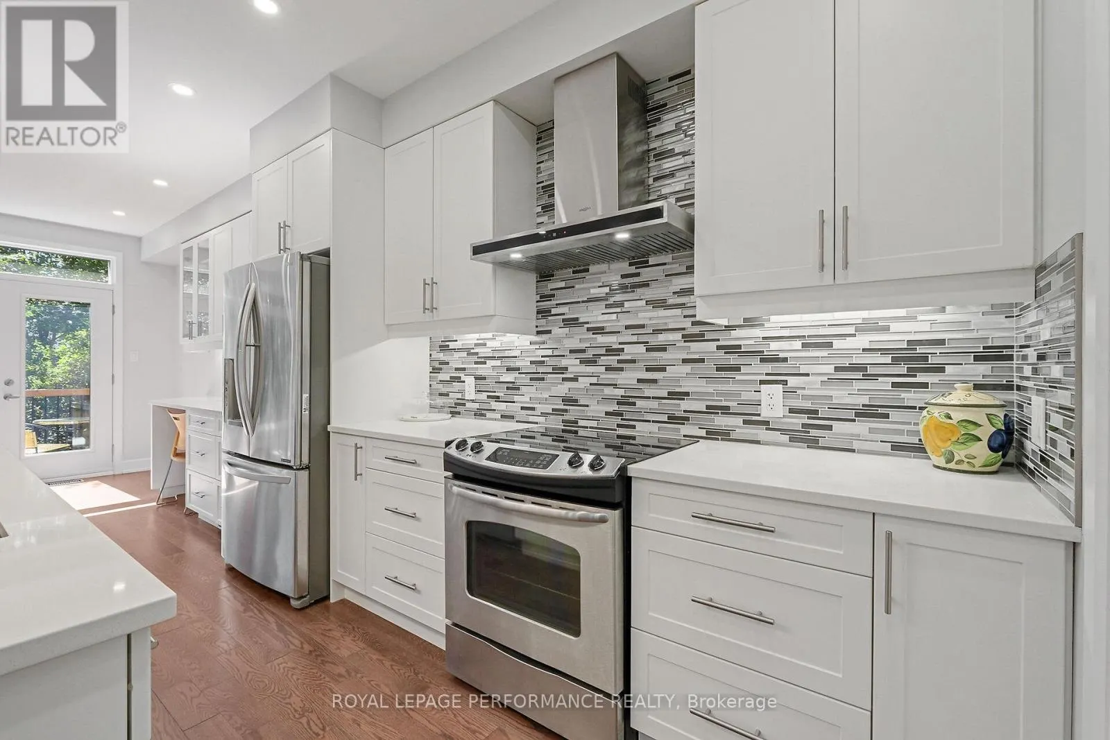 38 SUNNYMEDE AVENUE