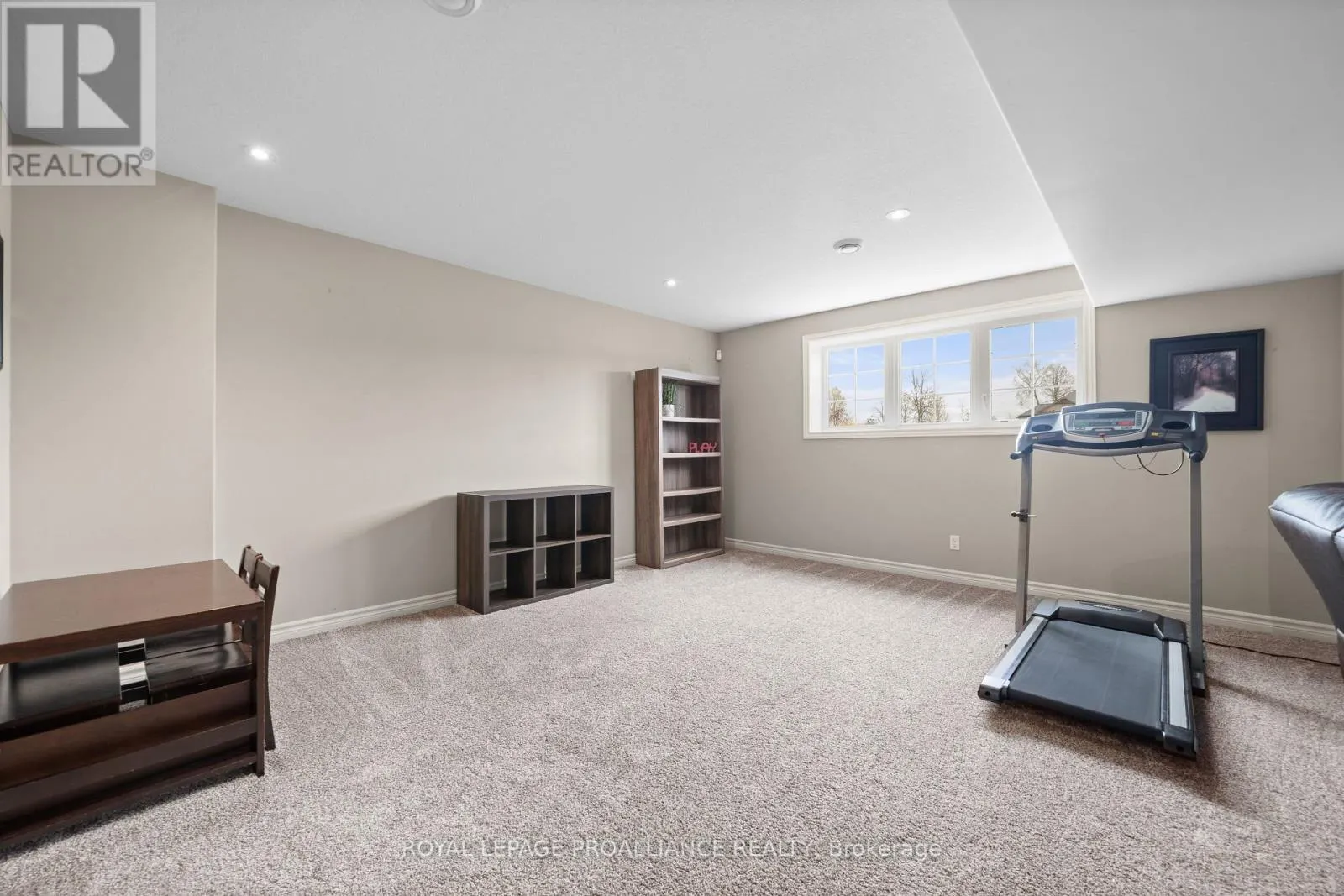 118 GENTLEBREEZE DRIVE