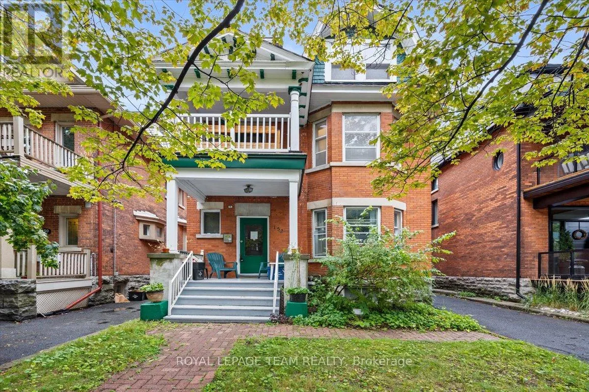 152 GLEBE AVENUE