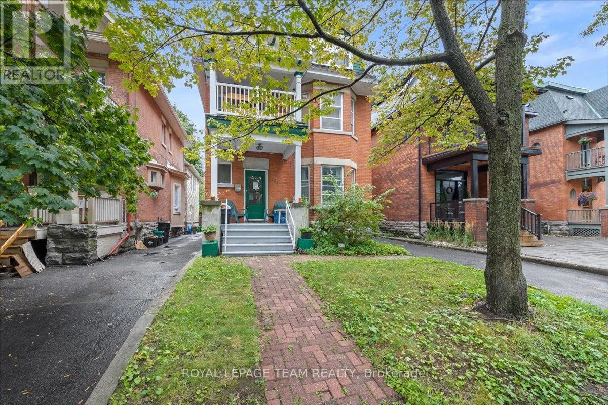 152 GLEBE AVENUE