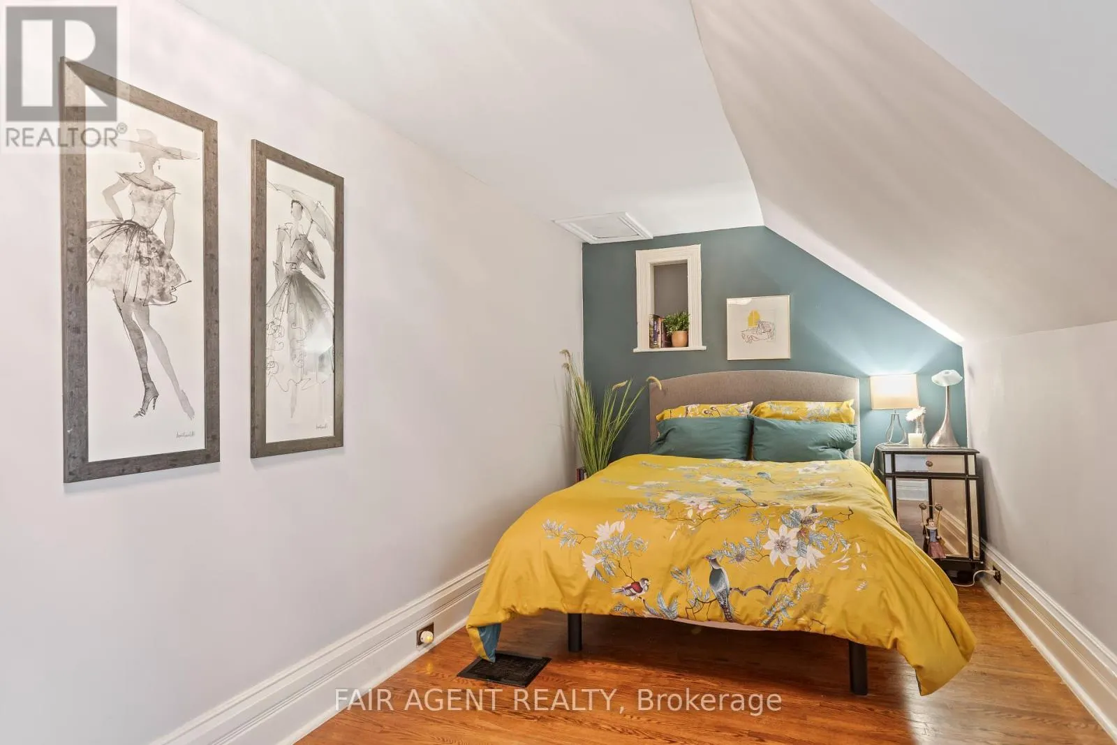 26 DALY AVENUE
