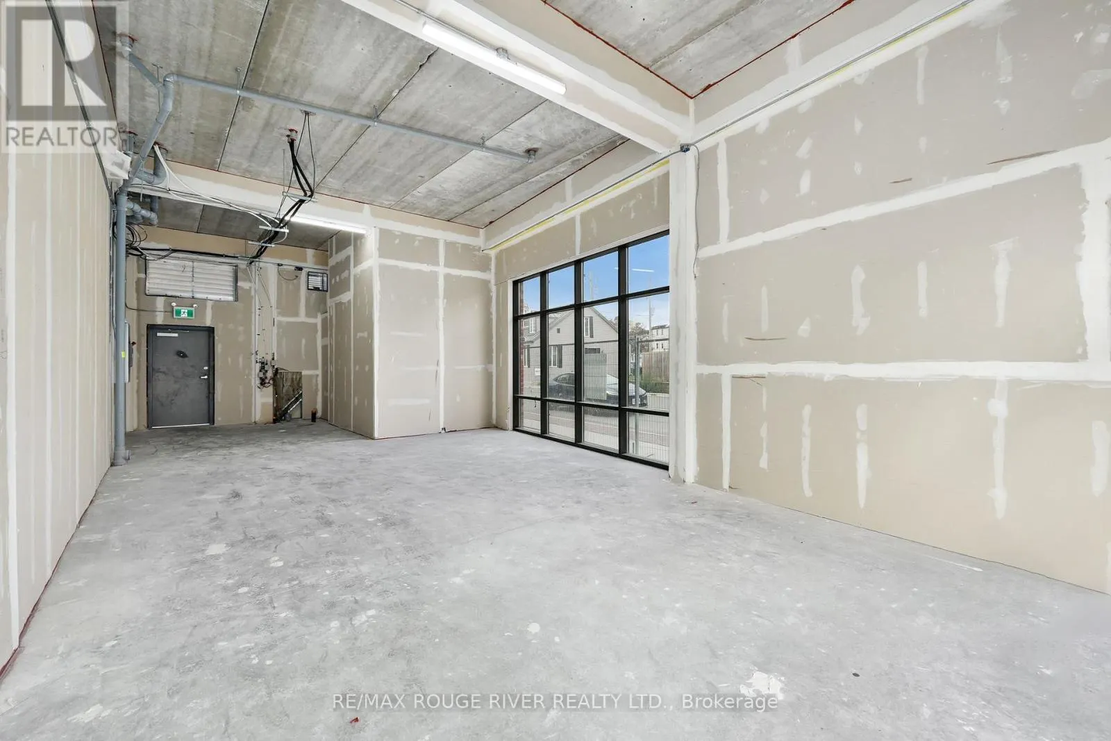 104-110 - 185 DIVISION STREET, #104-110