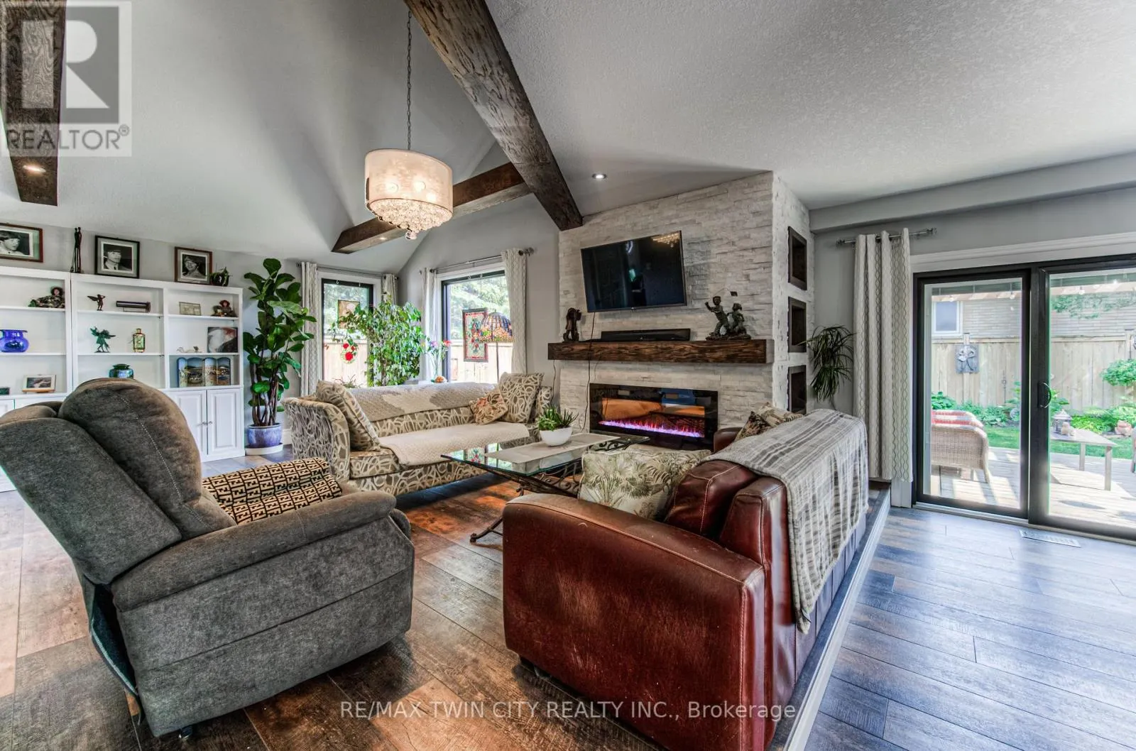 3 WESTVIEW CRESCENT
