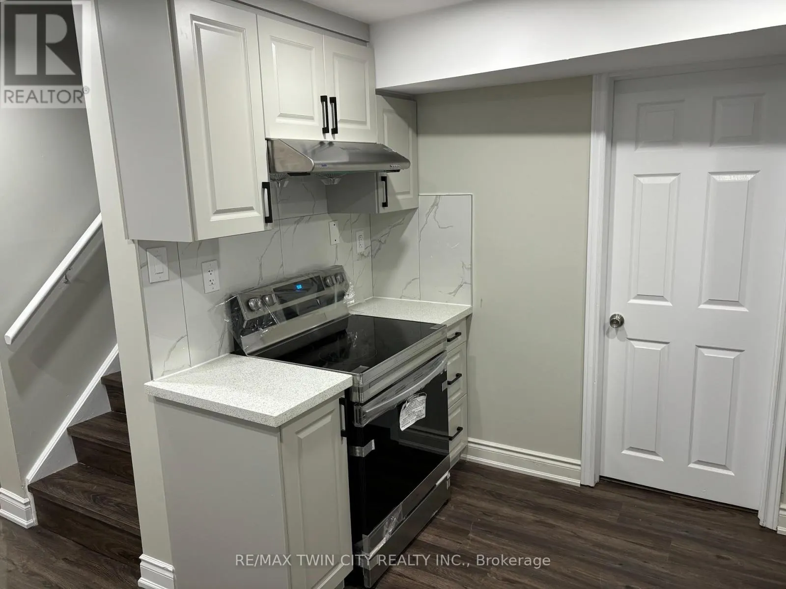 3 WESTVIEW CRESCENT