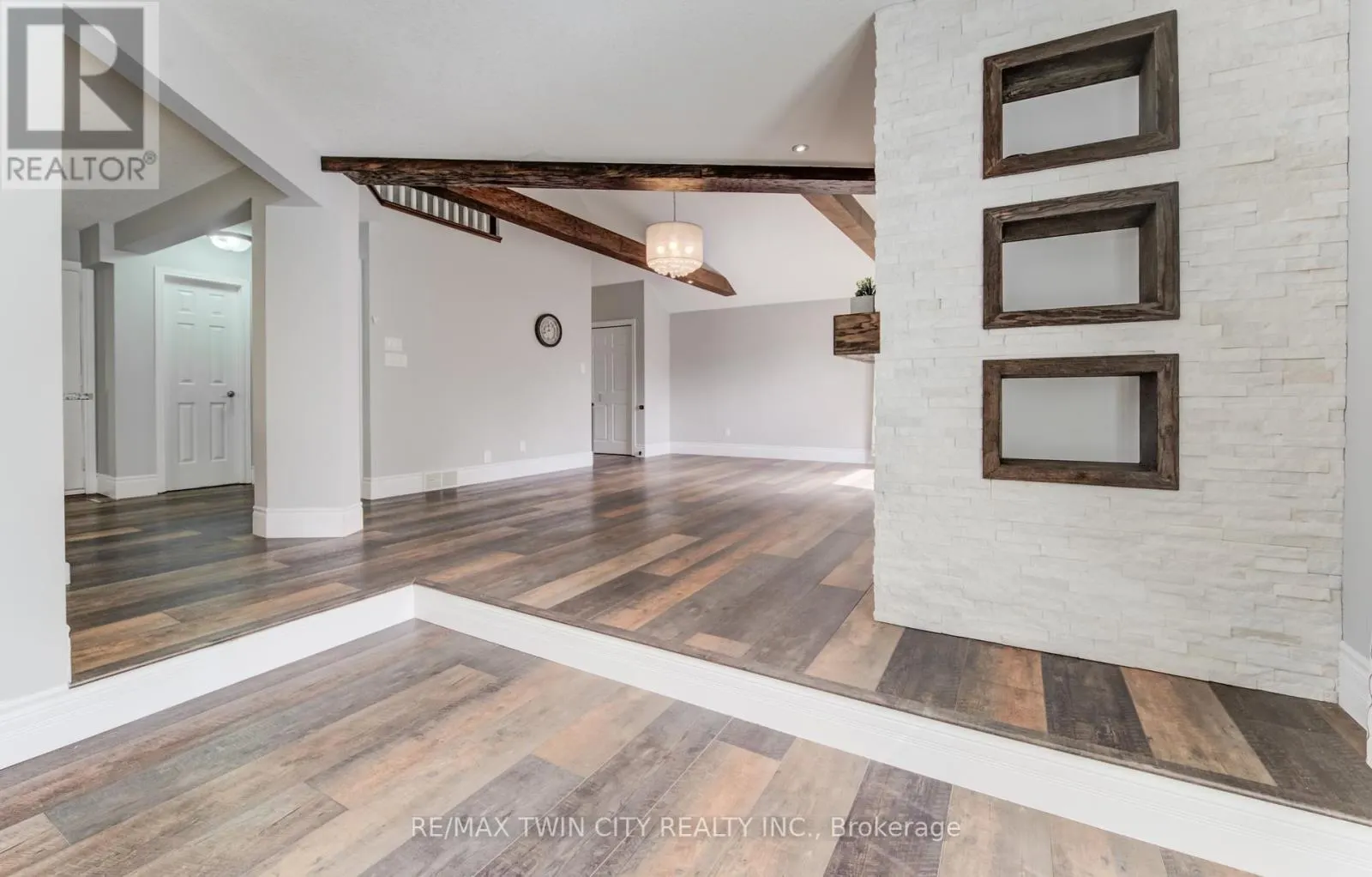 3 WESTVIEW CRESCENT