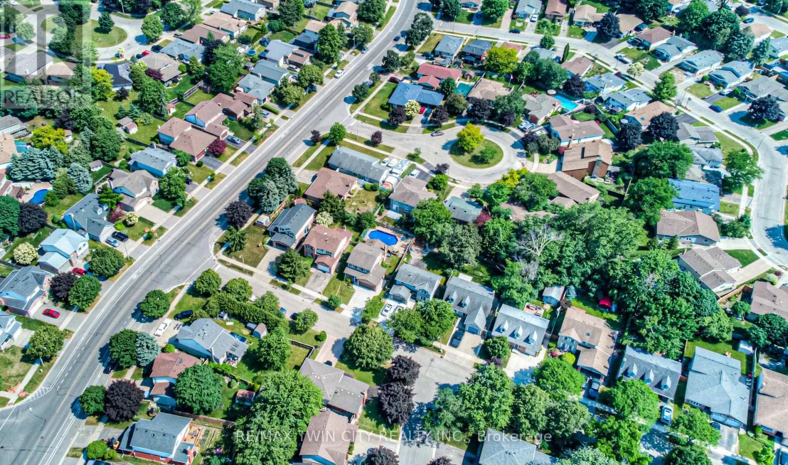 UPPER - 3 WESTVIEW CRESCENT