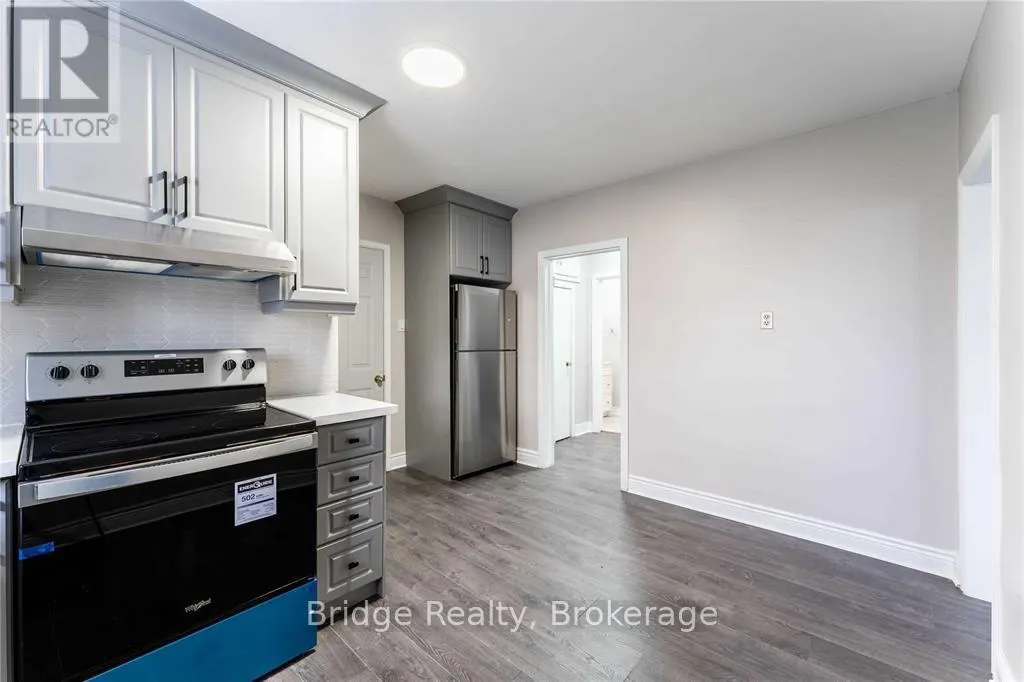 2 - 208 HURON STREET, #2
