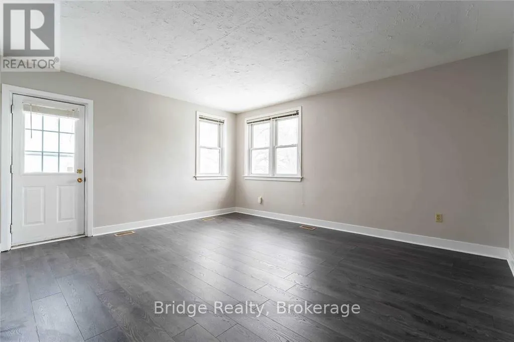 2 - 208 HURON STREET, #2