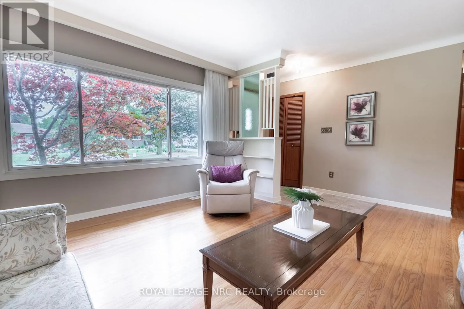 15 MONIQUE CRESCENT