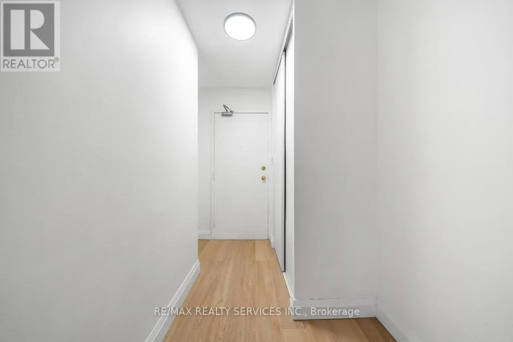 808 - 223 JACKSON STREET W