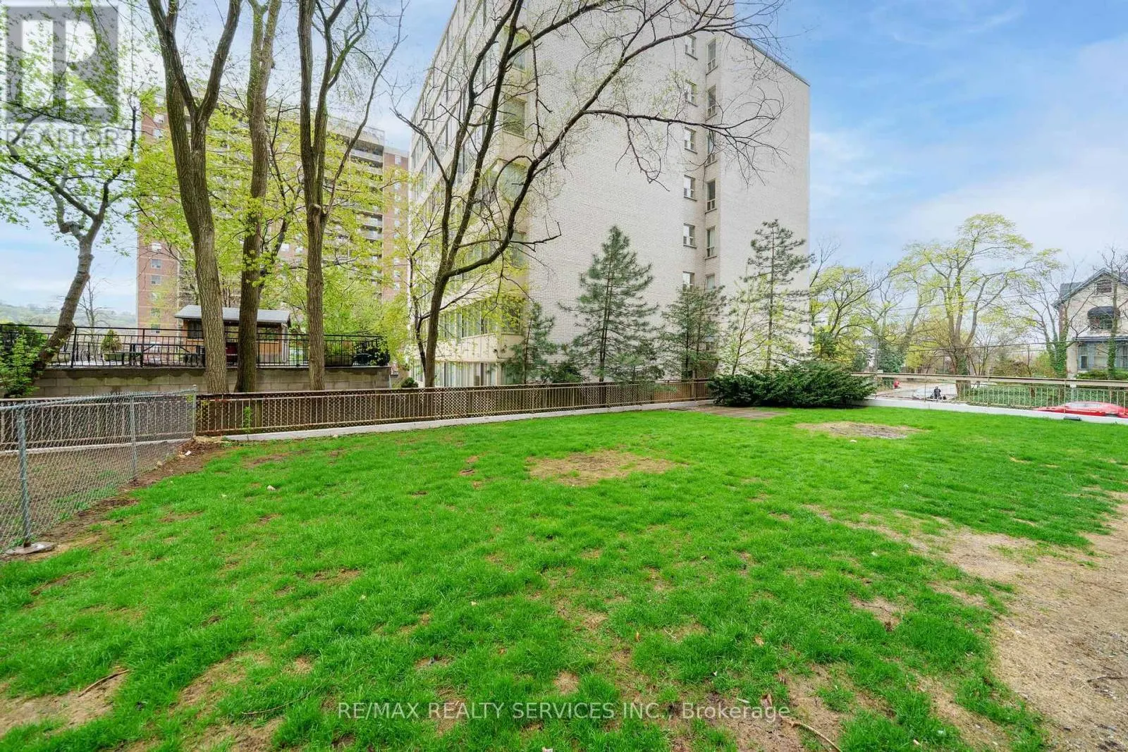 808 - 223 JACKSON STREET W