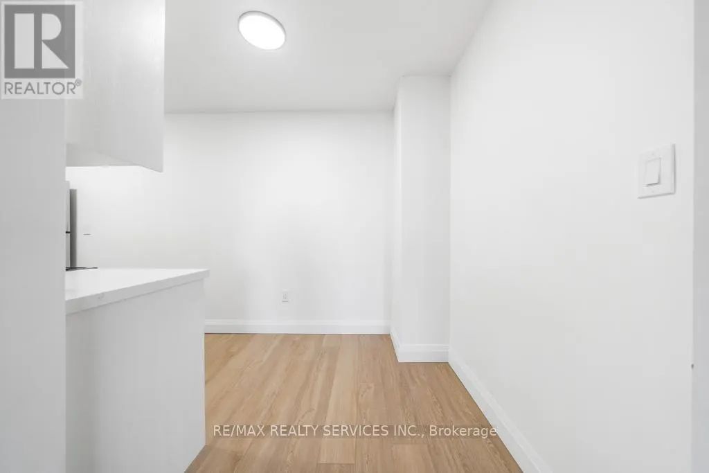 808 - 223 JACKSON STREET W