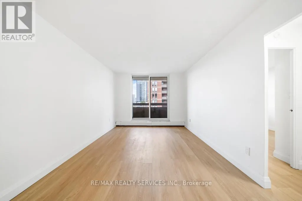 808 - 223 JACKSON STREET W