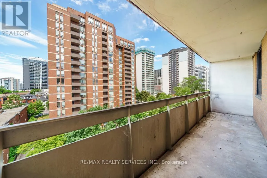 808 - 223 JACKSON STREET W