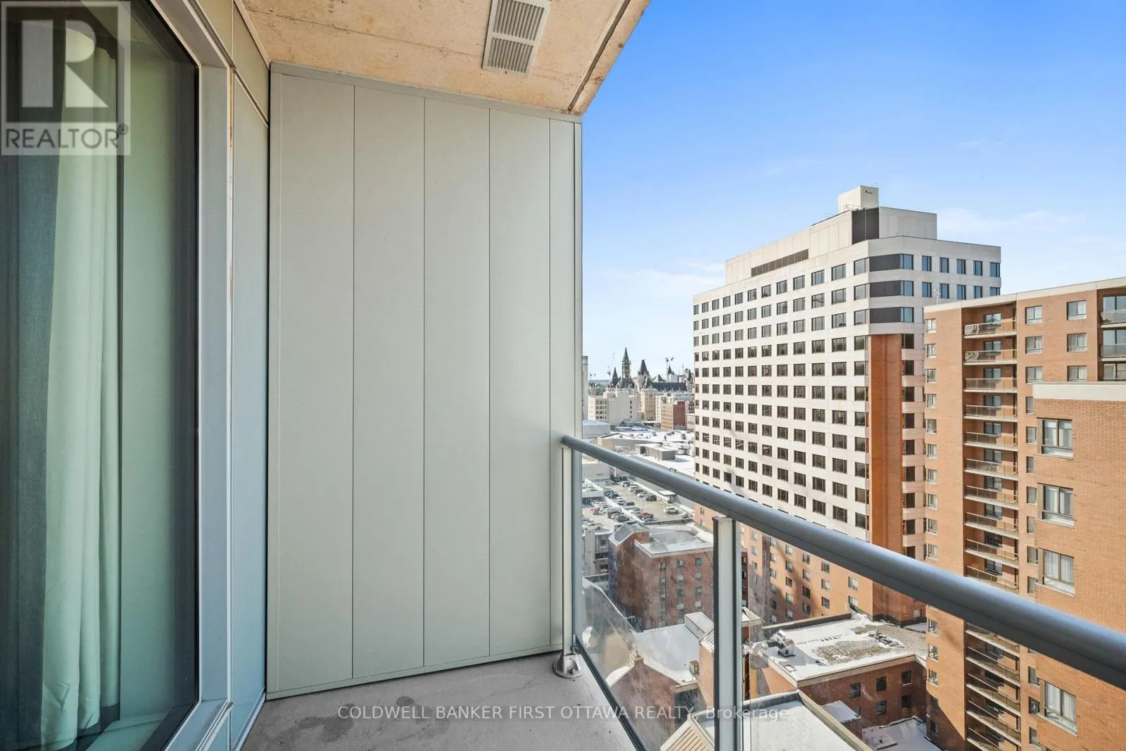 1605 - 20 DALY STREET