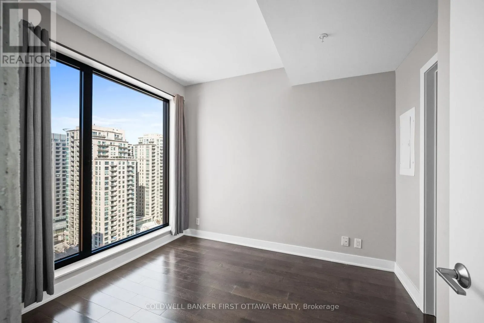 1605 - 20 DALY STREET