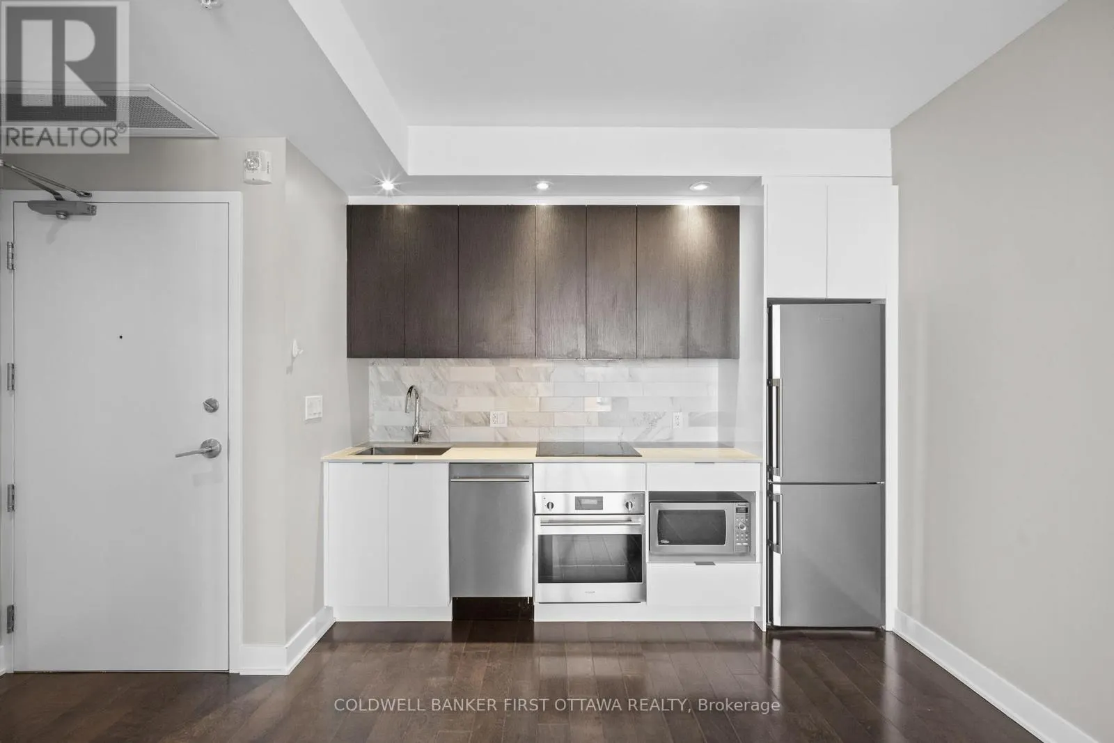 1605 - 20 DALY STREET