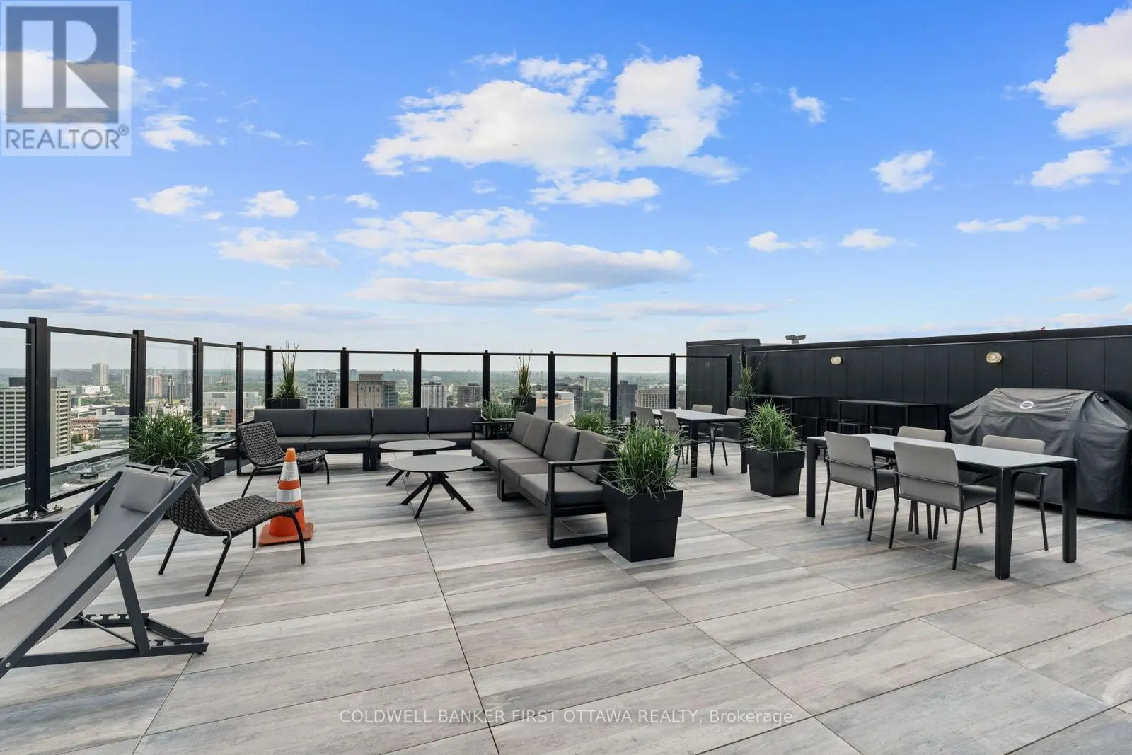 1605 - 20 DALY STREET