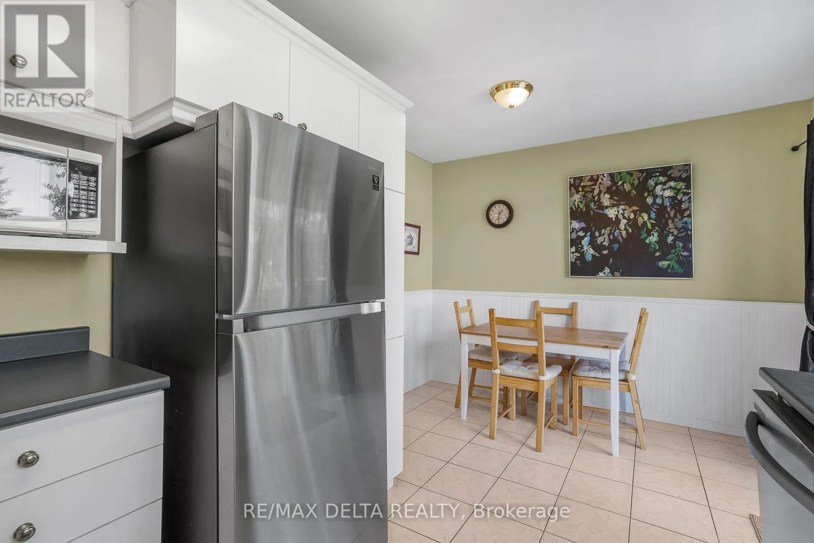 843 NELSON STREET W