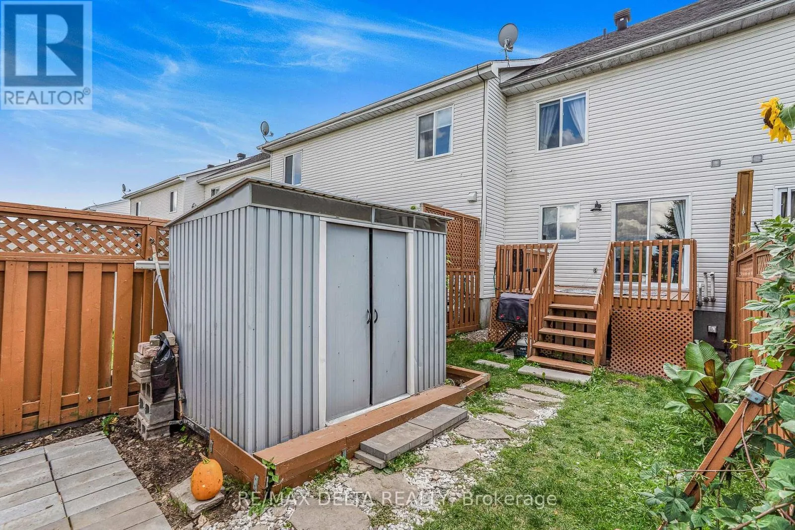 843 NELSON STREET W