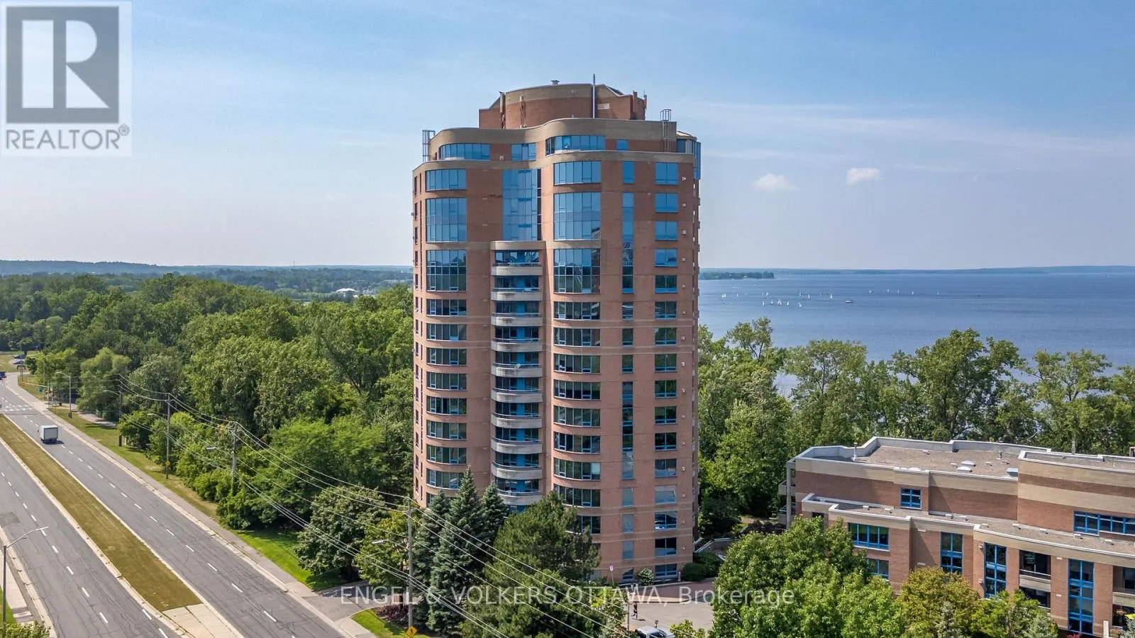 305 - 3105 CARLING AVENUE