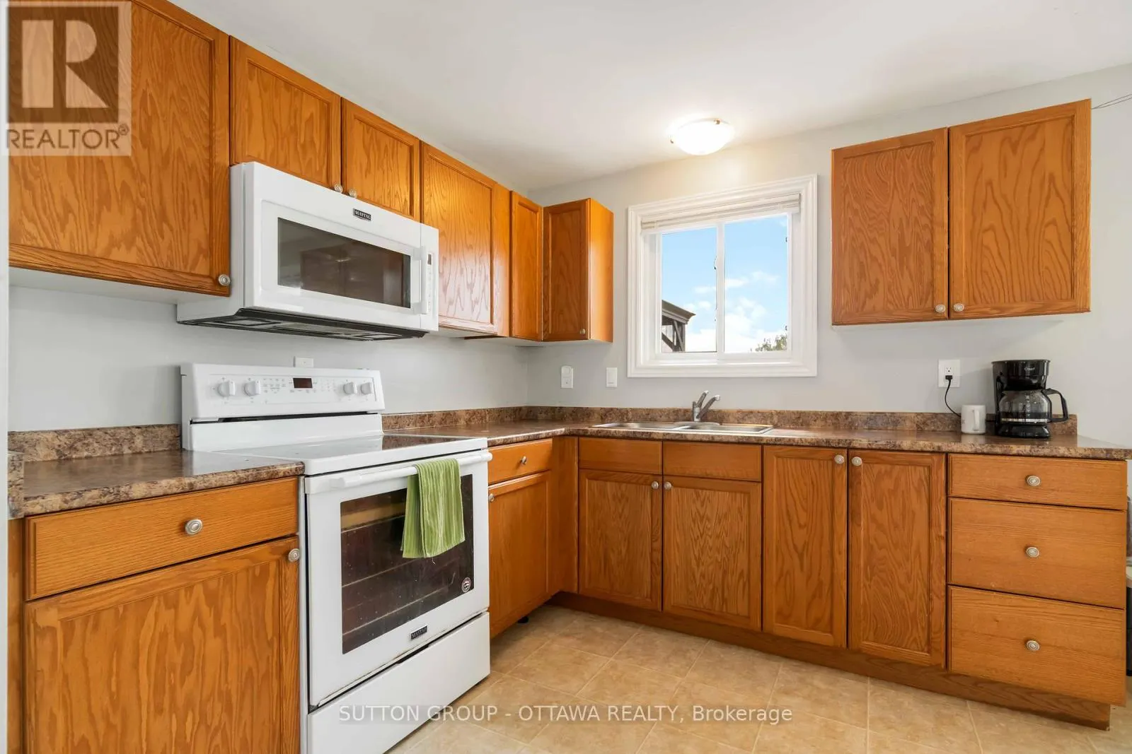 113 TAYLOR ROAD E