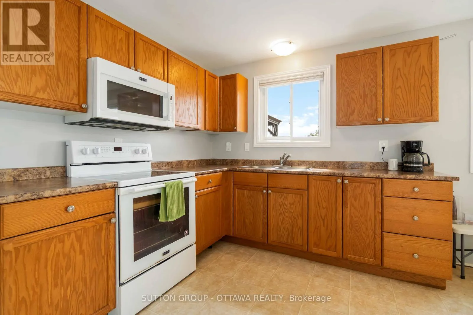 113 TAYLOR ROAD E