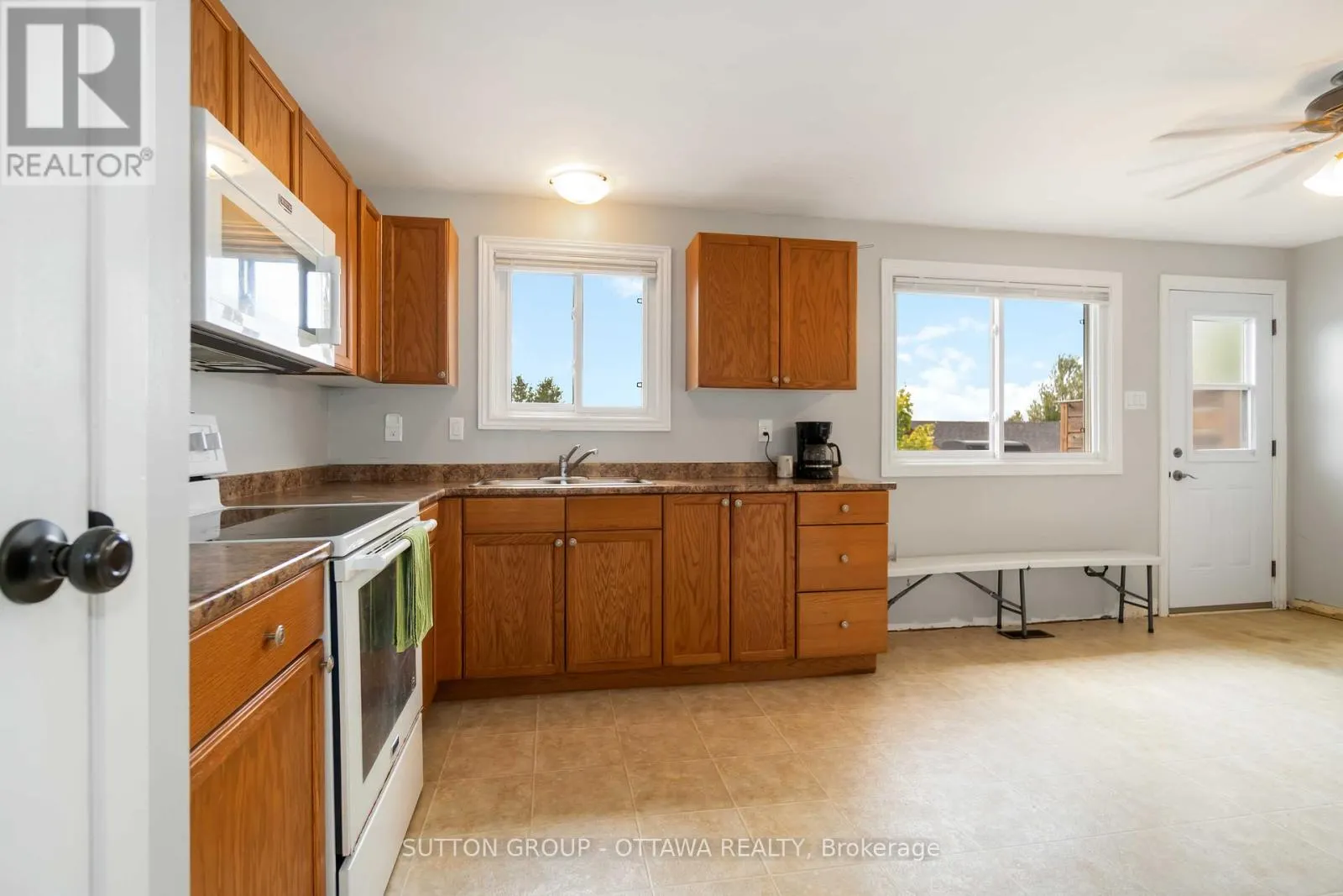 113 TAYLOR ROAD E