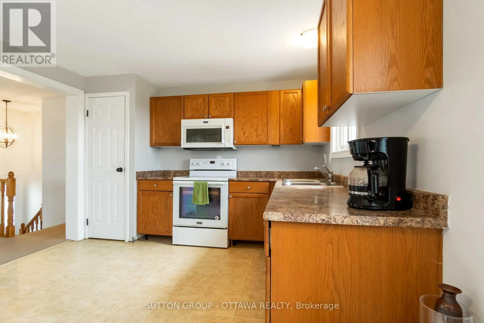 113 TAYLOR ROAD E