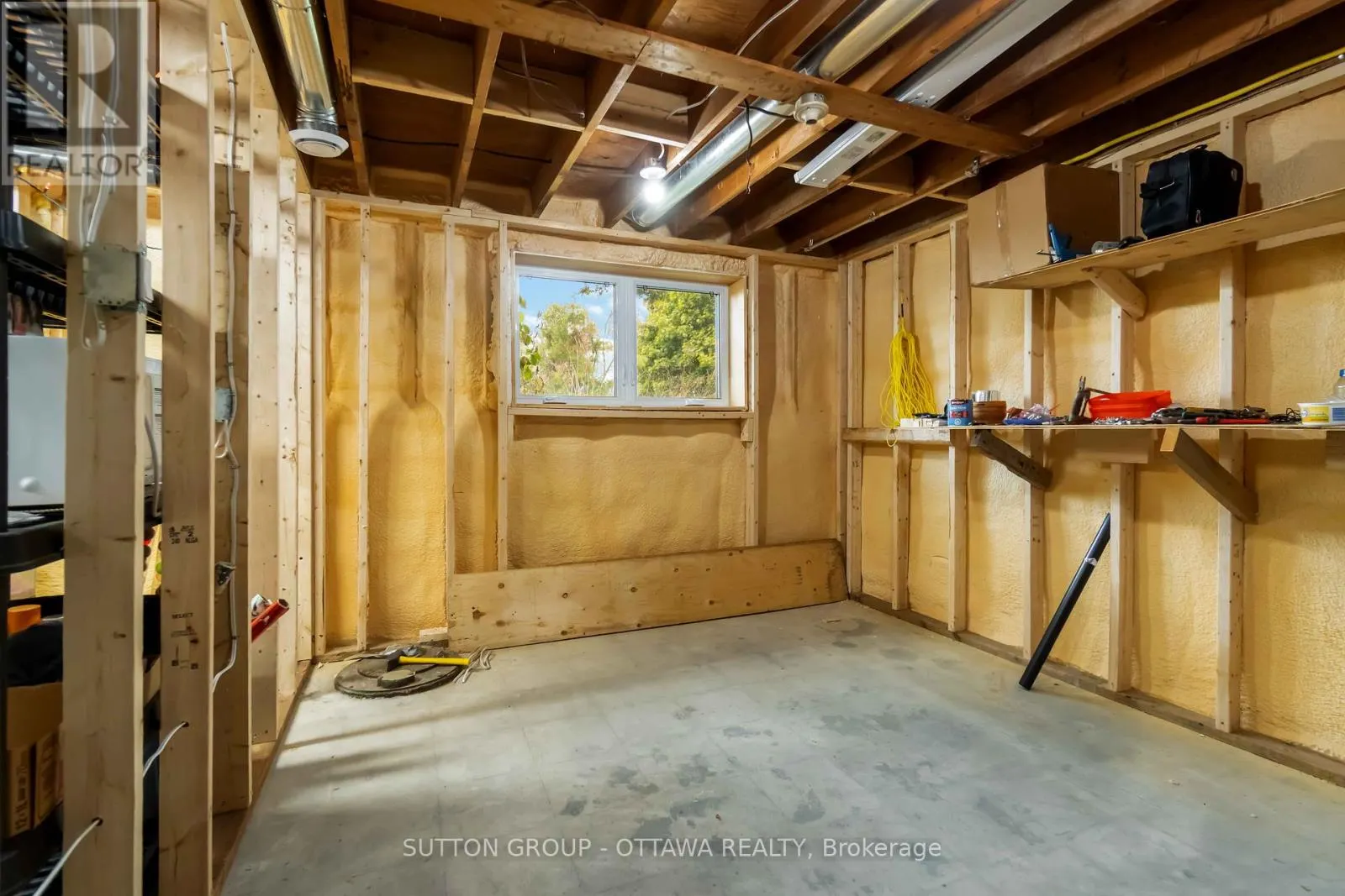 113 TAYLOR ROAD E