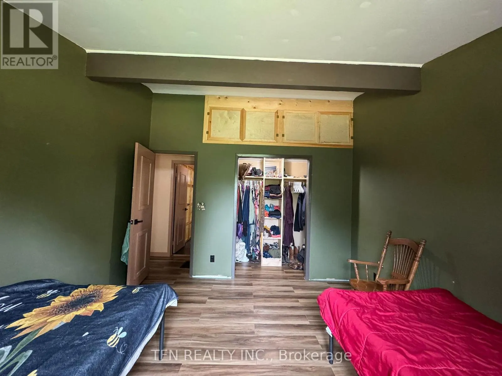 110 MACHAR STRONG BOUNDARY ROAD W