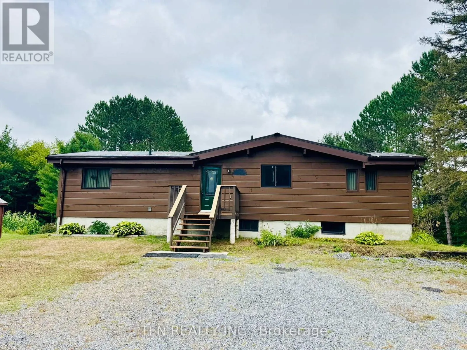 110 MACHAR STRONG BOUNDARY ROAD W