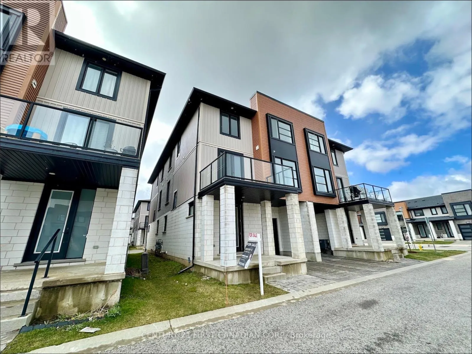 961 - 961 MANHATTAN WAY, #961