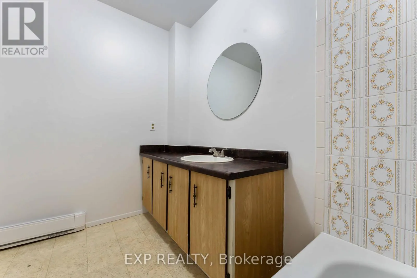 181 - 825 CAHILL DRIVE W
