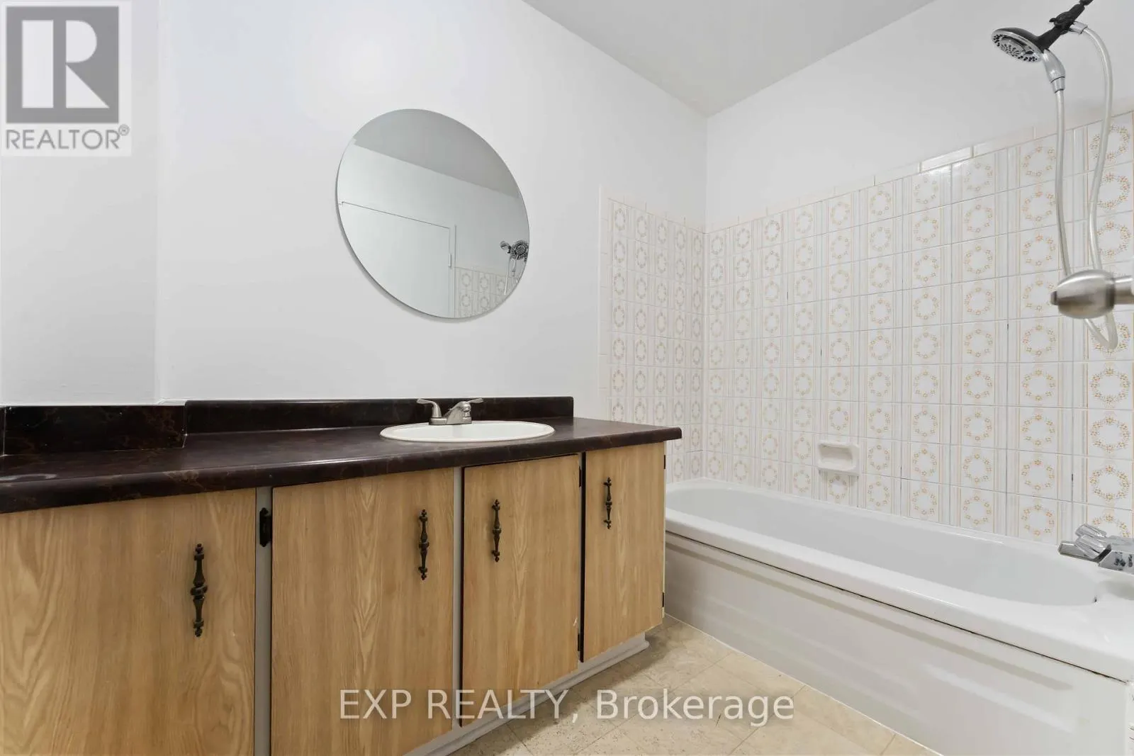 181 - 825 CAHILL DRIVE W