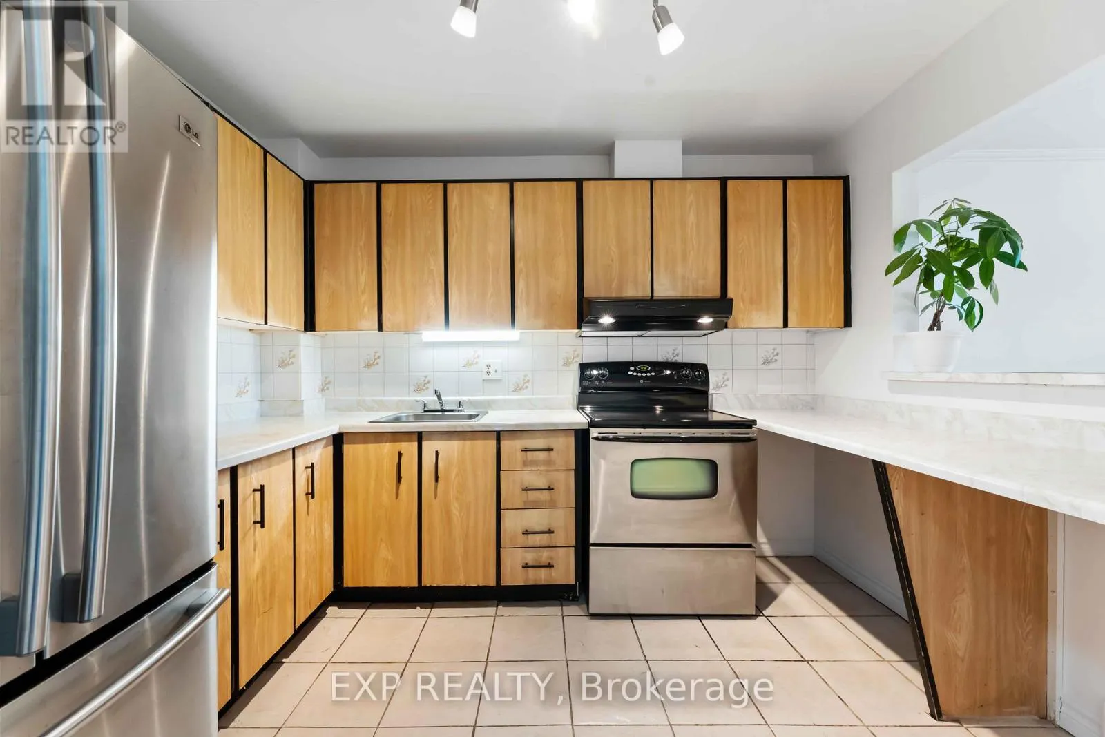181 - 825 CAHILL DRIVE W