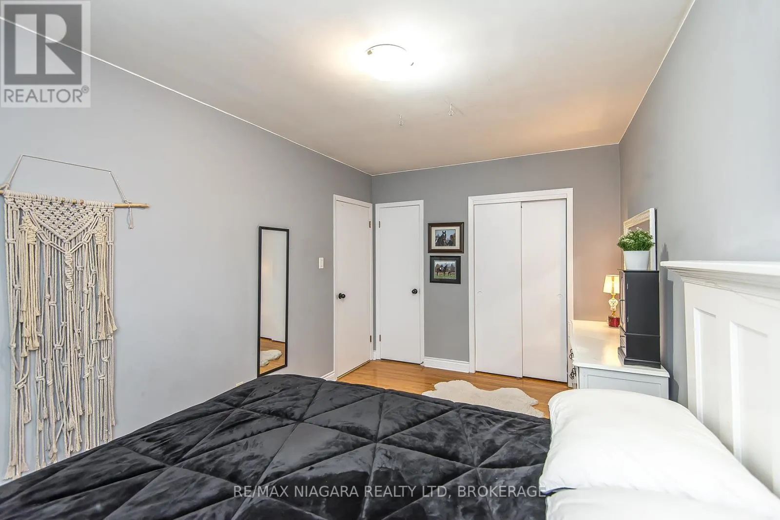 5 GLEN AVENUE