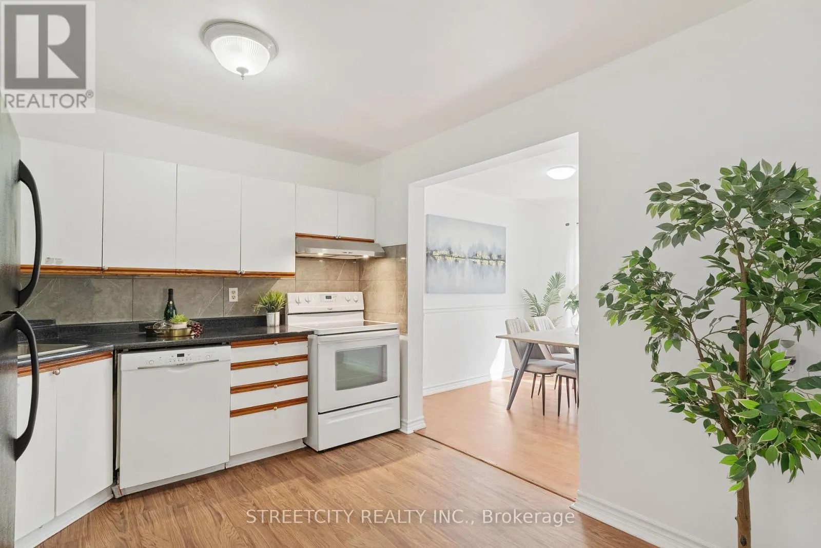 81 - 1247 HURON STREET, #81