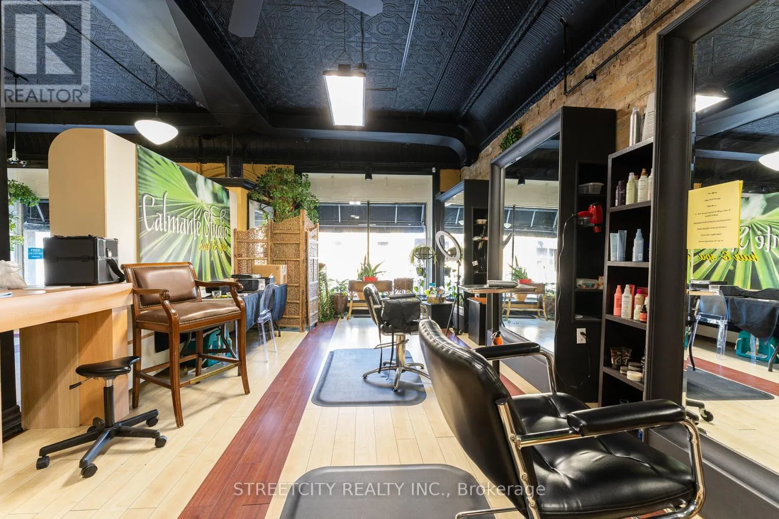 206 MAIN STREET E