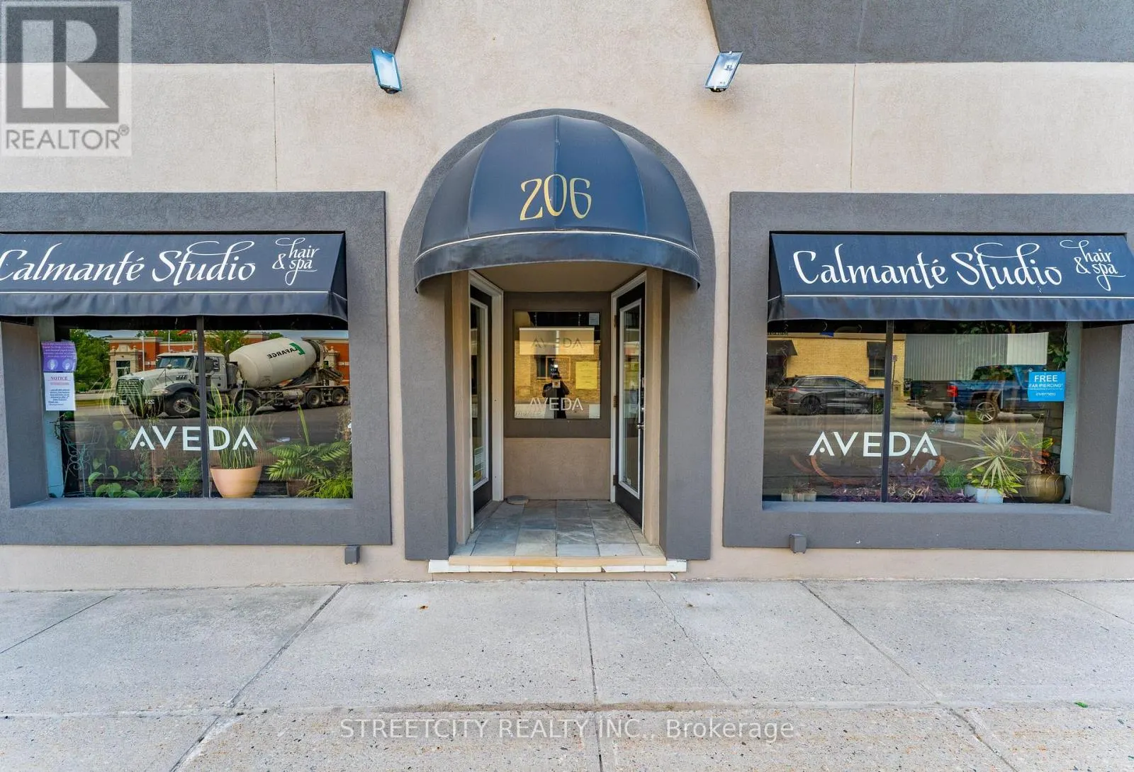206 MAIN STREET E